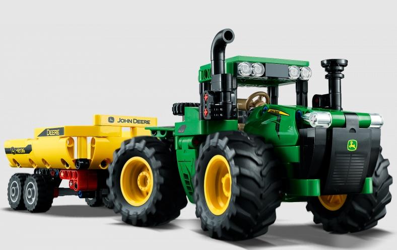 LEGO Technic John Deere 9620R 4WD Tractor set
