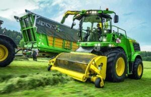 More power and performance on John Deere 8000 and 9000 Series forage harvesters.