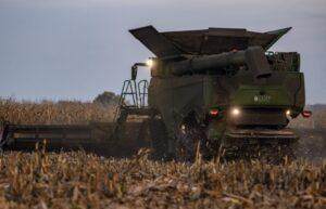 John Deere X9. How did it work on corn in Poland?
